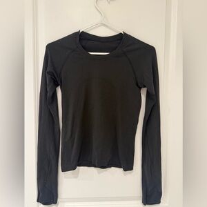lululemon Swiftly Tech Long Sleeve 2.0 - Waist Length - Size 6 - Black